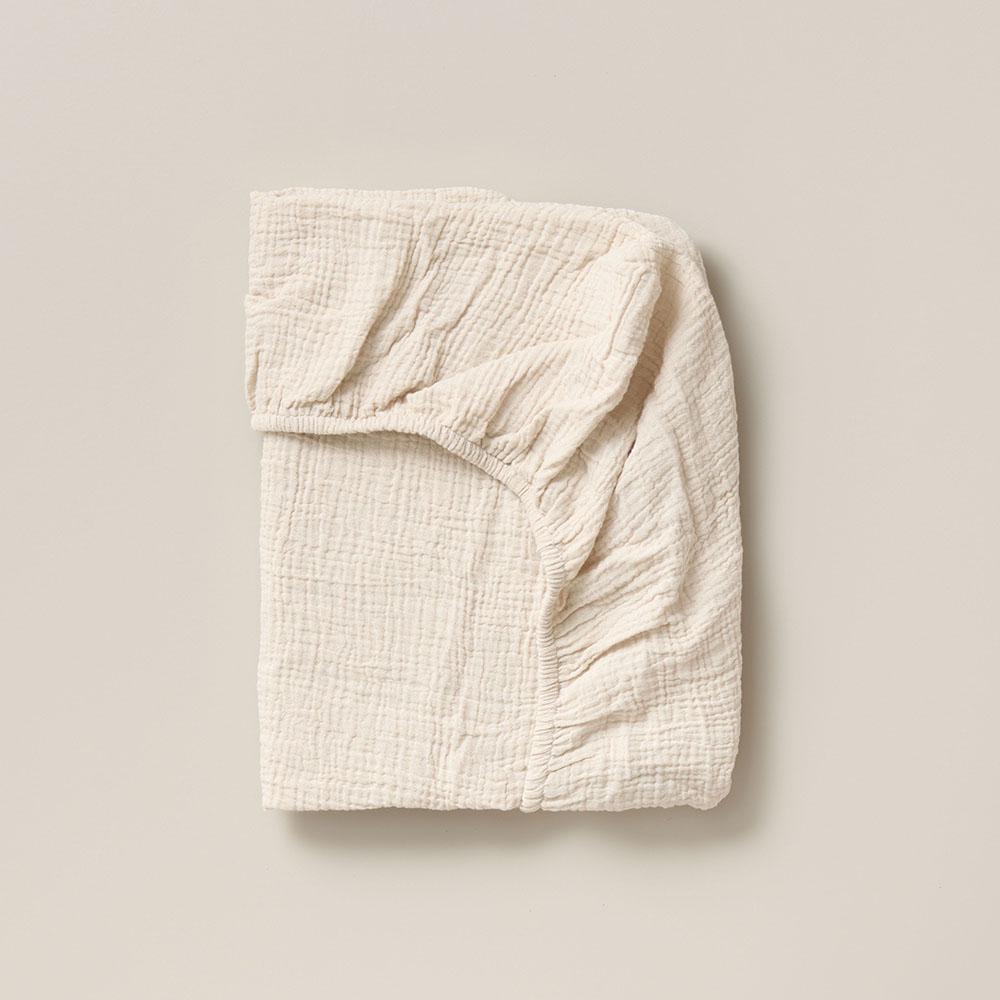 FITTED SHEET 40/45 x 90 CM MUSLIN | 100% ORGANIC COTTON | BEIGE