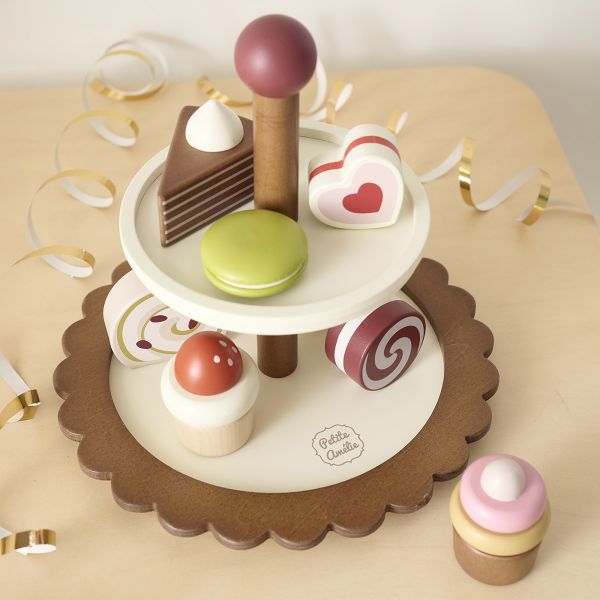 Wooden cake stand with pastries «Noyer» | 10 pieces