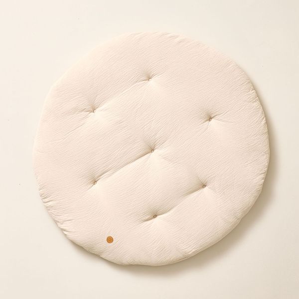 Round play mat muslin cotton in beige from Petite Amélie