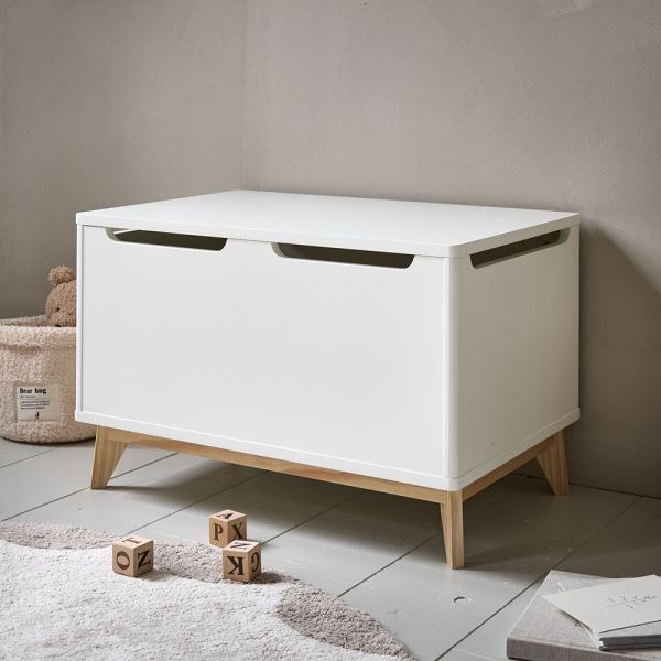 Storage box made from MDF and wood in white from Petite Amélie