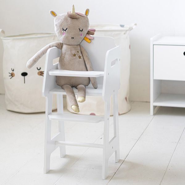 White doll chair from Petite Amélie