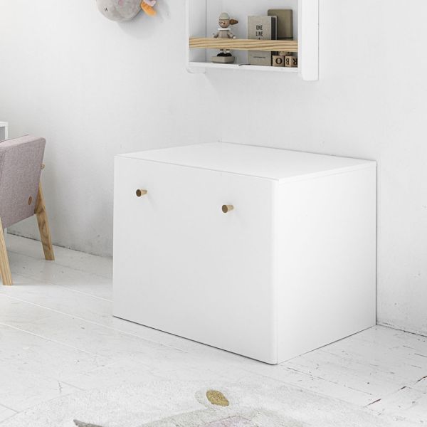 White toy box from wood from Petite Amélie