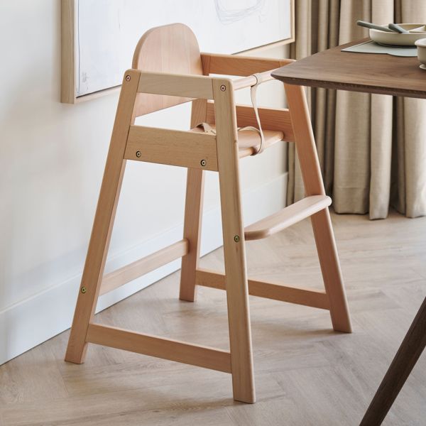 Wooden high chair in natural wood baby high chair from Petite Amélie