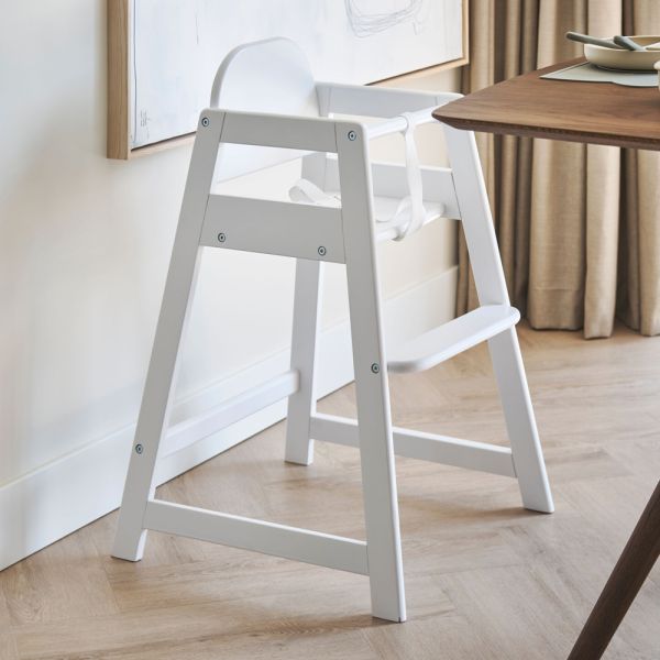Wooden high chair in white baby high chair from Petite Amélie