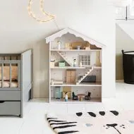 Dolls house wooden furniture with 16 pieces from Petite Amélie