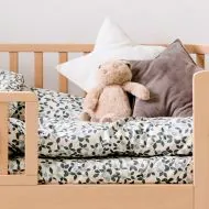 Fitted sheet 80x160 cm cotton beige and green from Petite Amélie
