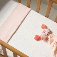 Muslin swaddle blankets 75x100 cm in pink organic cotton from Petite Amélie