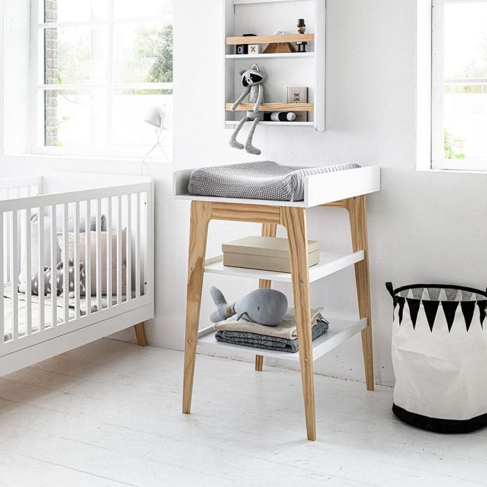 https://www.petiteamelie.com/media/catalog/product/cache/9ca5c0ad6f3cfa8a755e363117c2d905/b/a/baby-changing-table-wood-white-natural-brise-petite-amelie.jpg